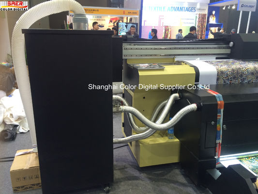 O serviço de impressão direto exterior de matéria têxtil estala acima a impressora com cabeça de cópia de quatro Epson