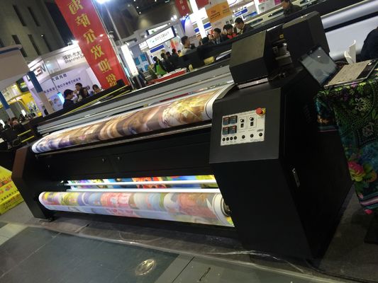 Máquina automática da impressora de matéria têxtil da impressora do vestuário de Digitas para a bandeira/cortina