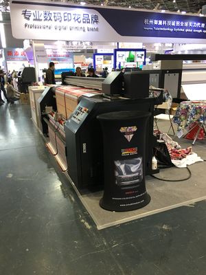 Máquina de impressão contínua dupla da sublimação da tintura da fonte da tinta de CMYK para bandeiras de matéria têxtil