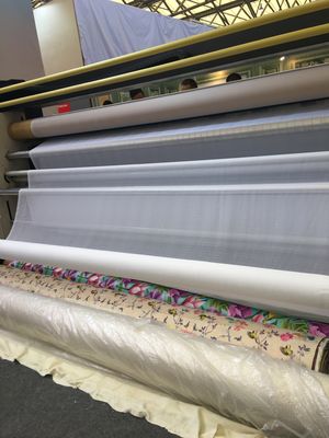 O computador da máquina de impressão da tela de Digitas do software do ônix controla diretamente a saída