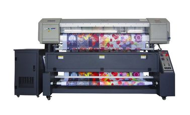 Rolo automático da impressora da sublimação de Mutoh a rolar para anunciar a cópia da bandeira da bandeira