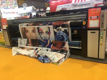 Rolo para rolar o plotador Piezo da tela da bandeira de 3.2m Digitas
