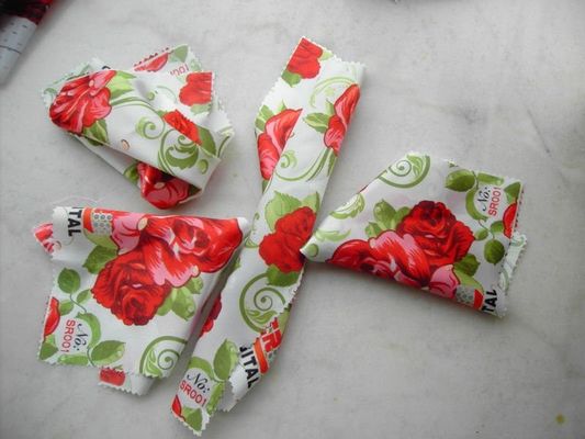 Tela revestida da impressão de Digitas do cetim do poliéster para a factura da toalha de mesa