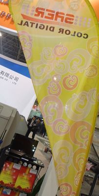 A tela da impressão da sublimação de Digitas com urdidura revestida fez malha o poliéster