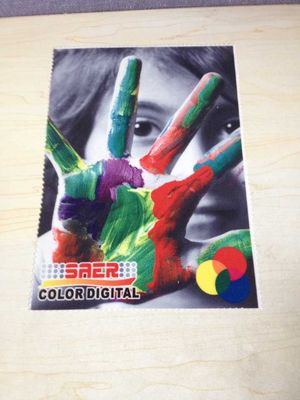 A urdidura fez malha a tela impressa digital para a bandeira da praia do guarda-chuva