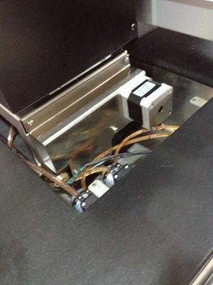 Plotador duplo da tela do grande formato de CMYK no campo da propaganda