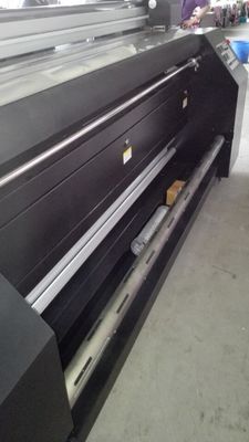 Embandeire o equipamento de impressão digital do plotador da tela de matéria têxtil no poliéster da sublimação